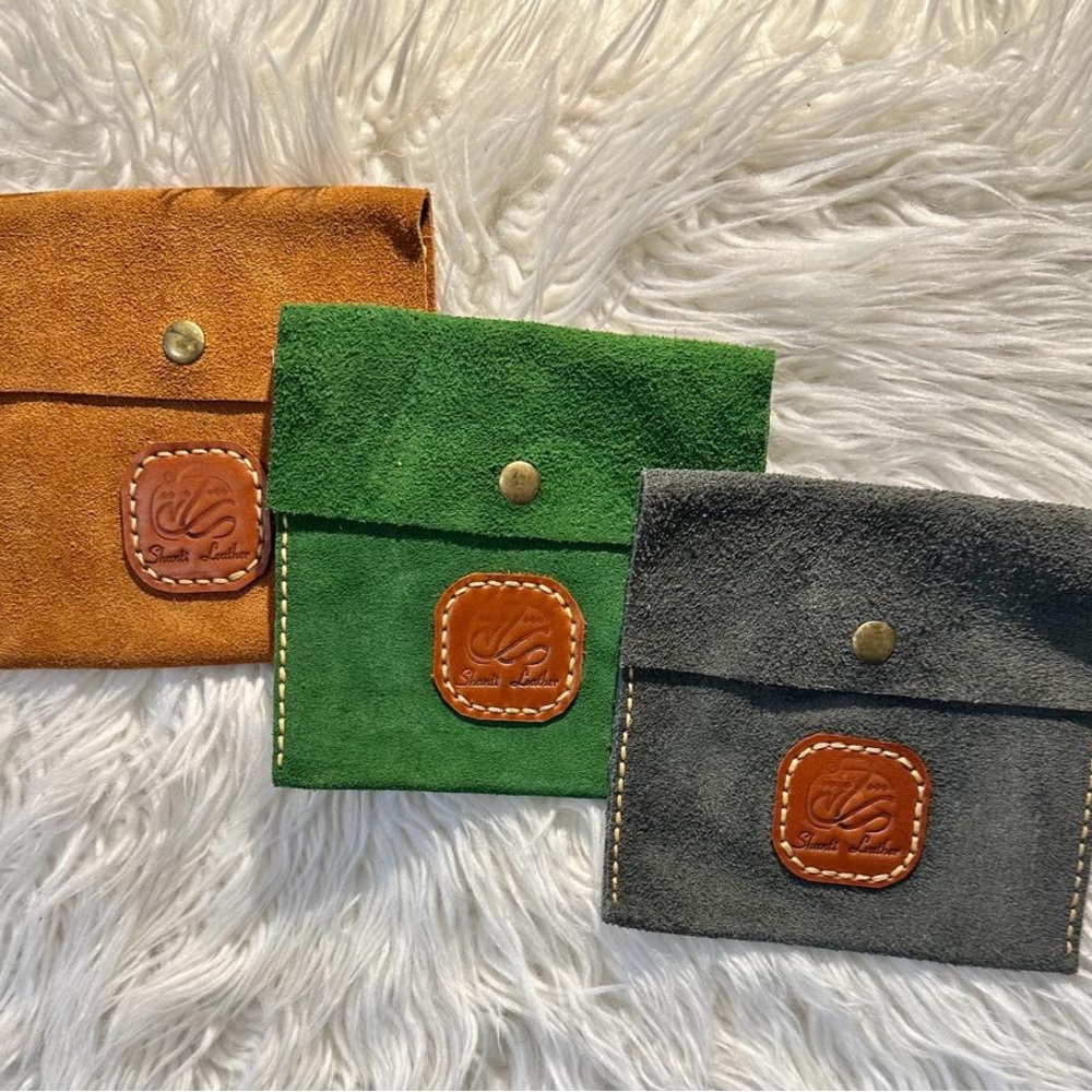 3 passport holders